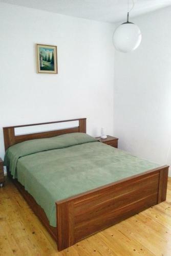 Apartments By The Sea Bol (Brac) - 4657