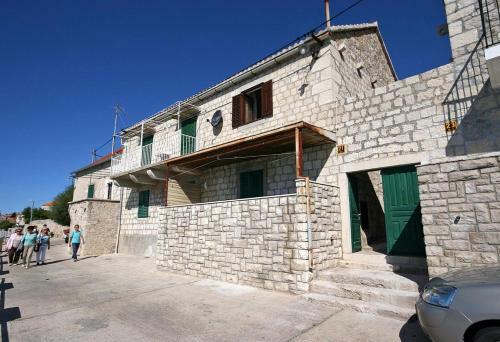 Apartments By The Sea Bol (Brac) - 4657