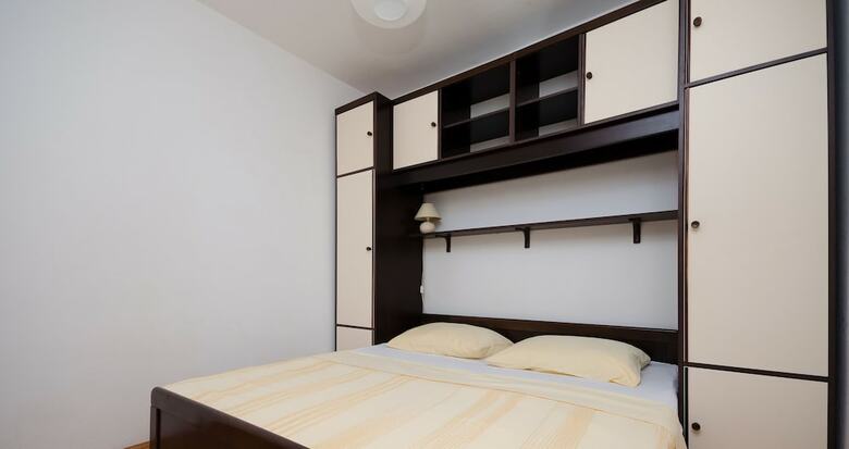 Apartments And Rooms Jaka