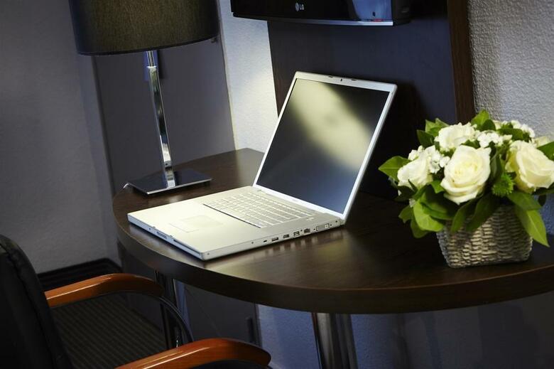 Hotel Kyriad Marseille Centre Paradis Prefecture