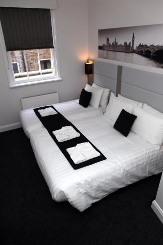 Hotel The Omega