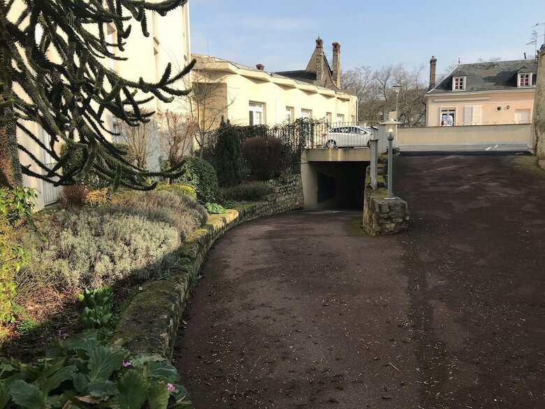 Timhotel Chartres Chatelet