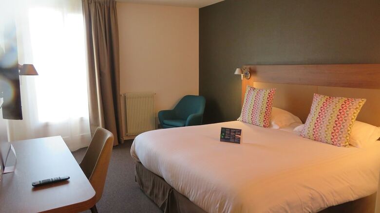 Timhotel Chartres Chatelet