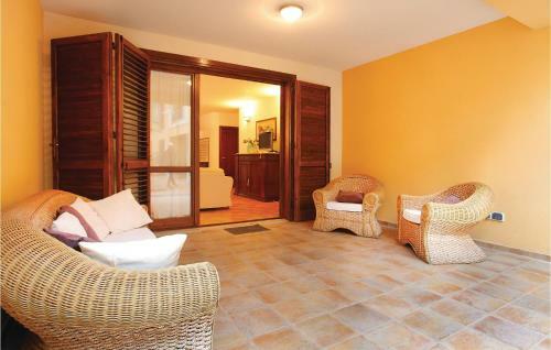 Three-bedroom Apartment Marinella D.selinunte 04