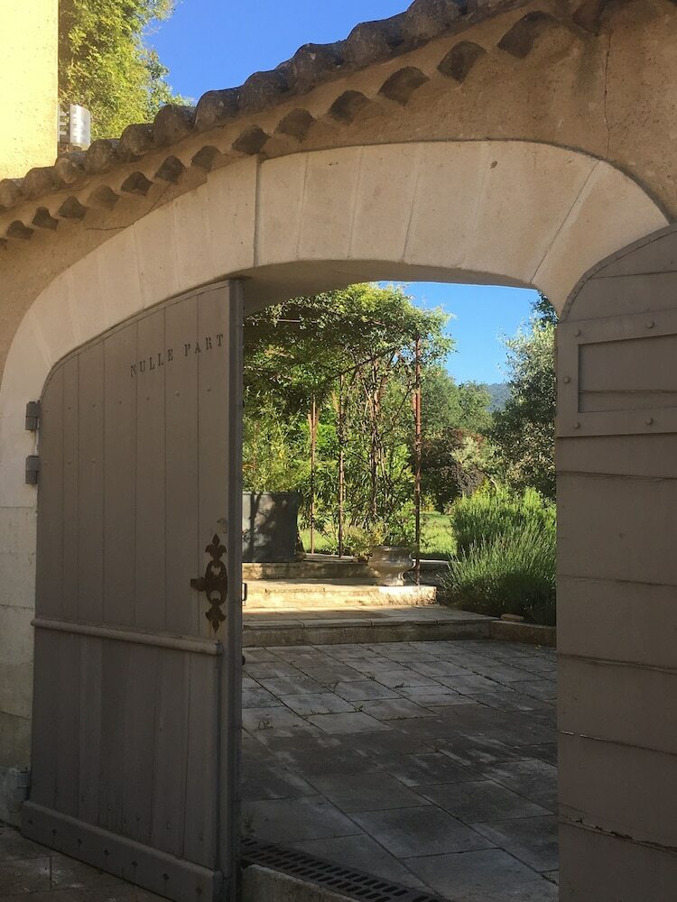Bed & Breakfast Nulle Part Ailleurs