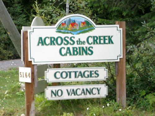 Lodge Across The Creek Cabins