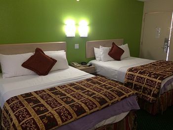 Hotel California Inn & Suites