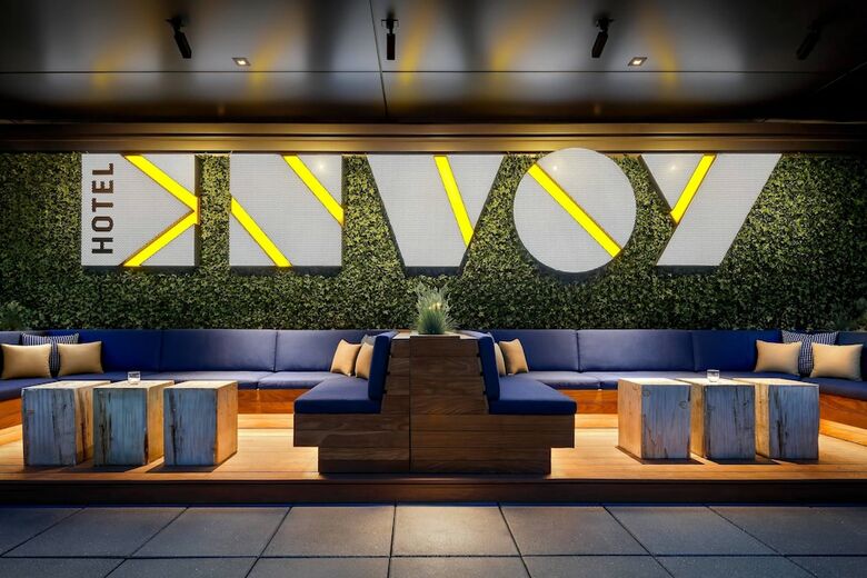 The Envoy Hotel, Autograph Collection