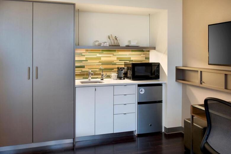 Hotel Element Boston Seaport