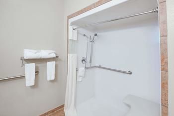 Hotel Baymont Inn And Suites, Wheeler, Tx