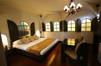 Hotel Victoria Court North Edsa