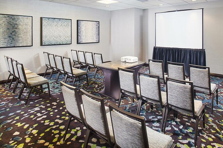 Hotel Dallas Marriott Suites Market Center