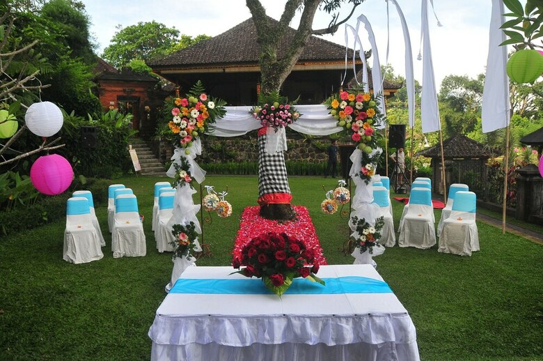 Tirta Ayu Hotel & Restaurant