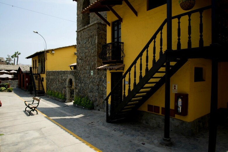 Hotel Decameron El Pueblo