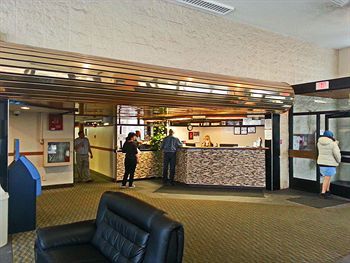 Hotel Airport Traveller's Inn