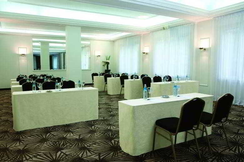 Hotel NH Buenos Aires Crill�n