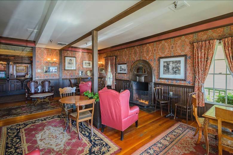 The Mendocino Hotel And Garden Suites