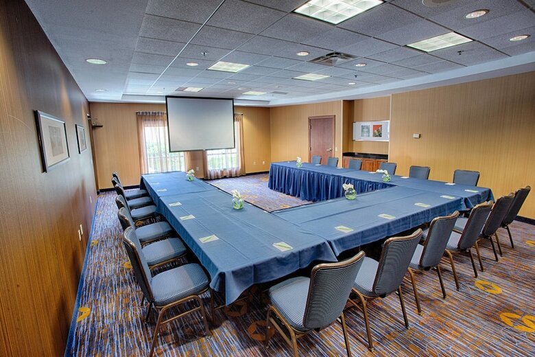Hotel Courtyard By Marriott Fargo Moorhead, Mn