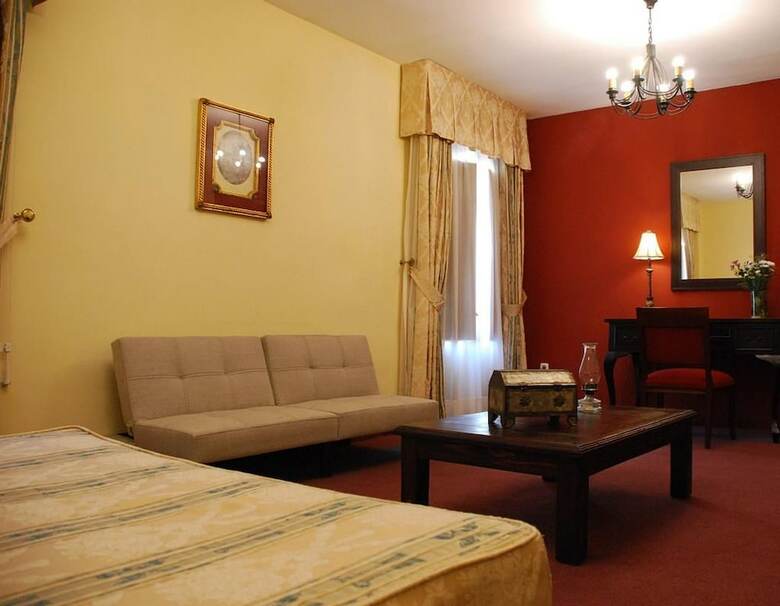 Hotel Alvar Fa�ez