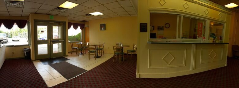 Hotel Econo Lodge Airport