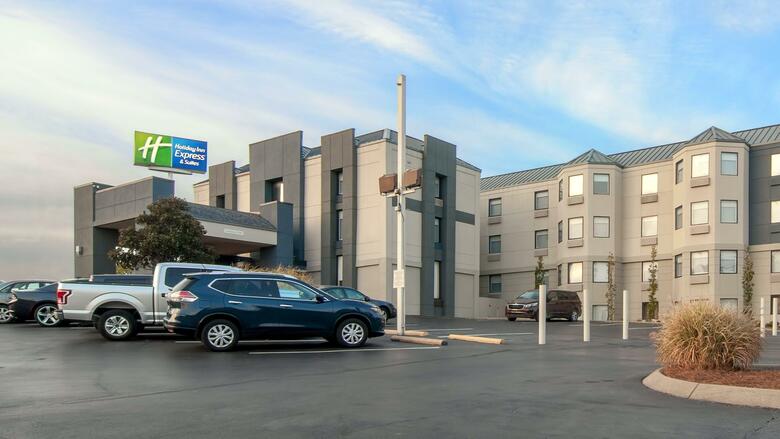 Holiday Inn Express Hotel & Suites Spence Lane