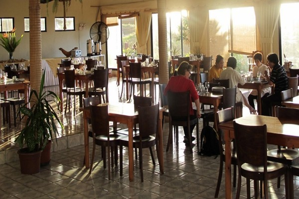 Taha Tai Hotel