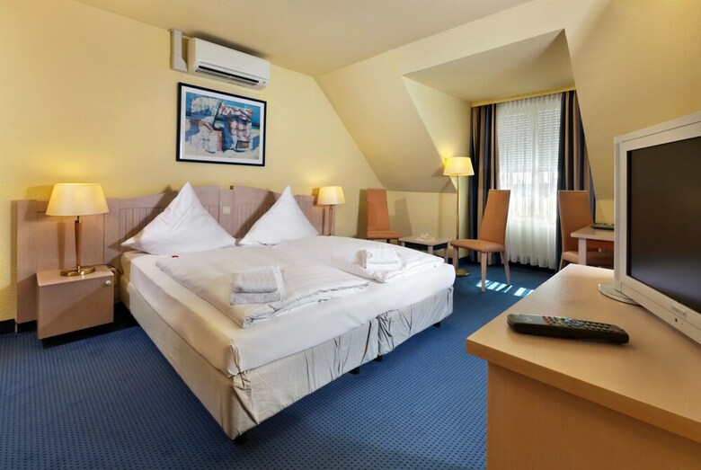 Hotel TRYP By Wyndham Luebeck Aquamarin