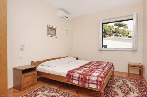 Apartments By The Sea Duce (Omis) - 5987