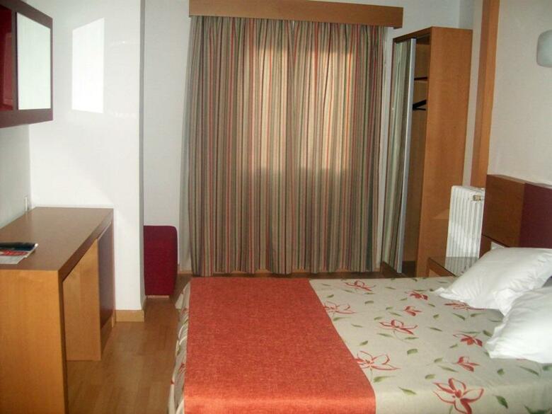 Hotel Amic Col�n