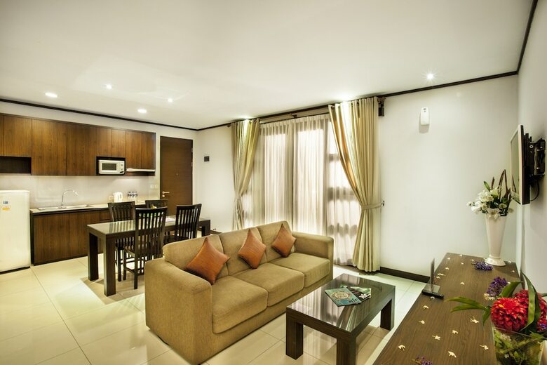 Summer Hills Hotel
