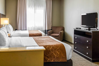Hotel Comfort Suites I-35 North