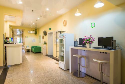 Hotel Hi Inn Dalian Malan Square Branch