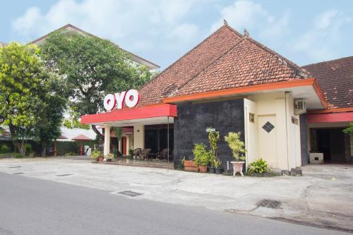 Hostal Oyo 524 Makuta Hotel