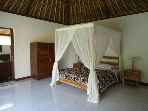 Suka's House Bed & Breakfast