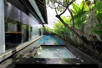 Javana Royal Villas