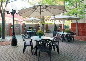 Hotel Comfort Inn & Suites Ambassador Bridge