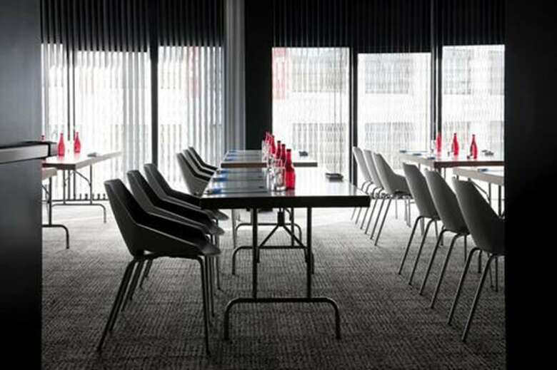 Hotel Barcel� Raval