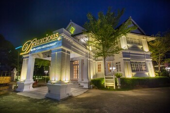Deluxcious Heritage Hotel