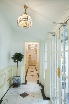 Deluxcious Heritage Hotel