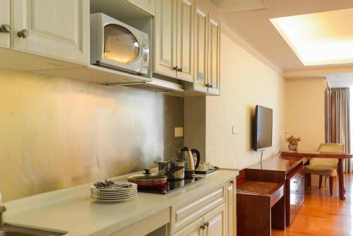Waifiden Grand Easter International Apartment