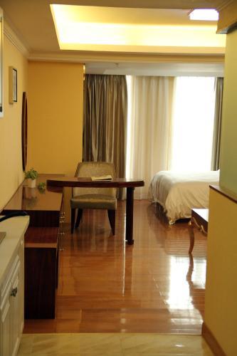 Waifiden Grand Easter International Apartment