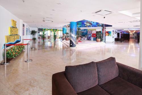 The Regency Waterfront Hotel