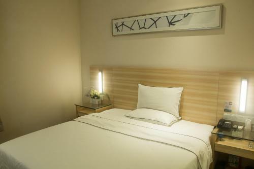 Denise Hotel Apartment(Shangxiajiu Branch)