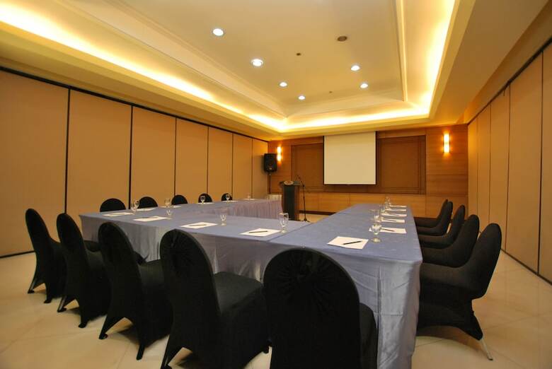 Hotel City Garden Suites Manila