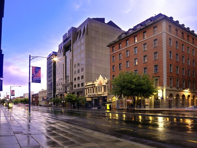 Hotel Grand Chancellor On Currie