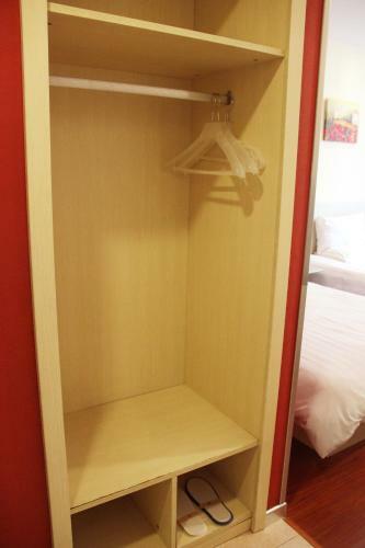 Hotel Hanting Express Nanjing Huangpu Road