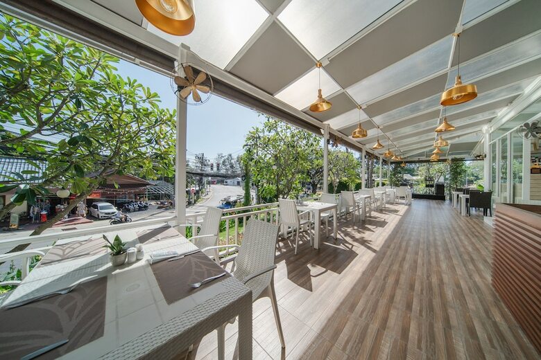 Hotel Rawai Palm Beach Resort