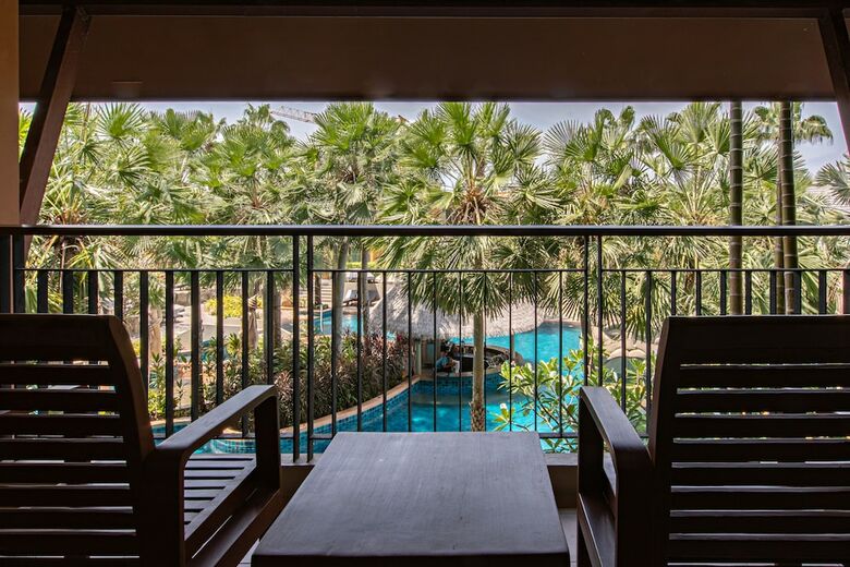 Hotel Rawai Palm Beach Resort