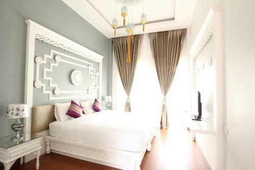 Hotel Ratchiangsaen Flora House