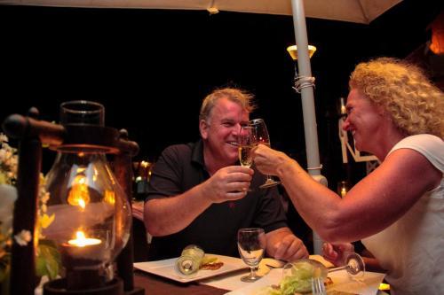 Hotel Phi Phi Natural Resort